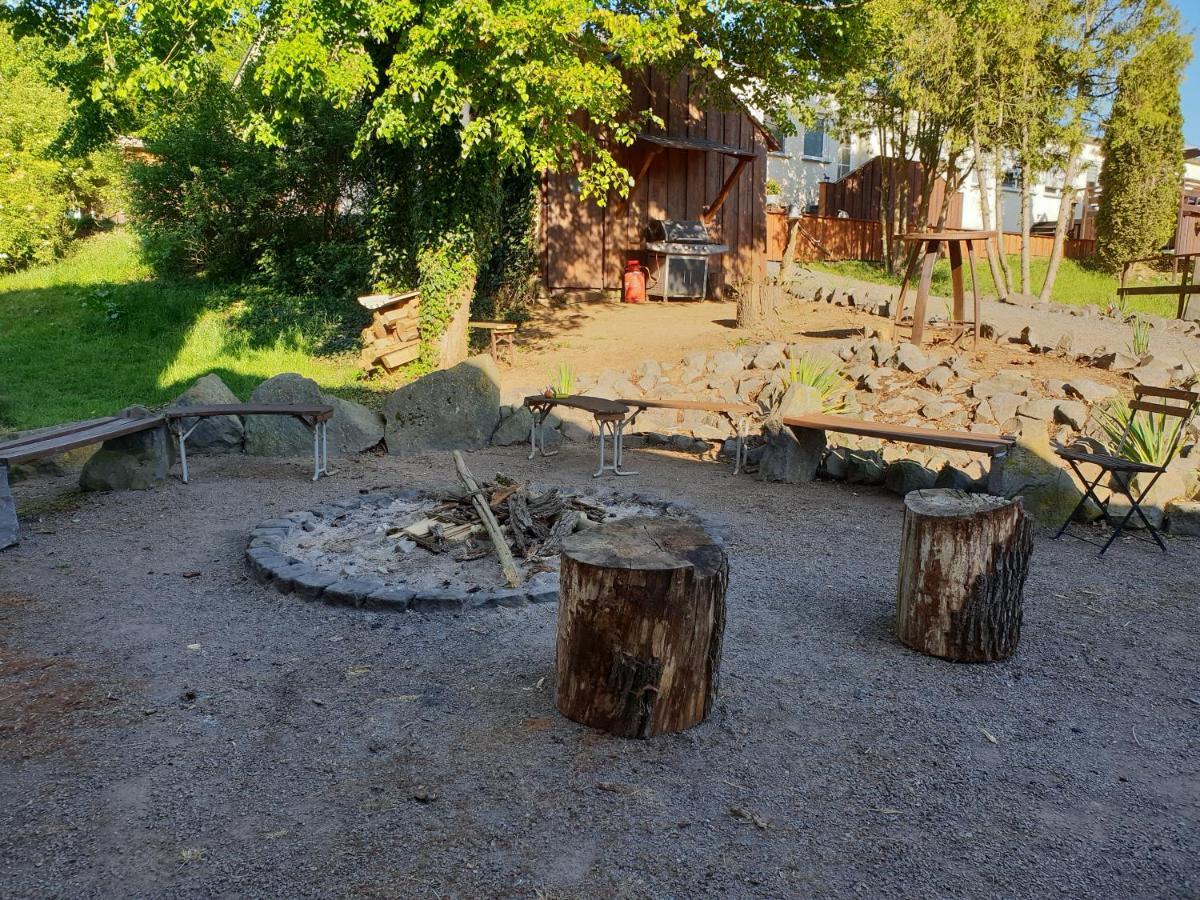 Schoene Wohnung Kleiner Onkel Auf Idyllischem Reiterhof Nahe Burg Eltz Münstermaifeld Exterior foto